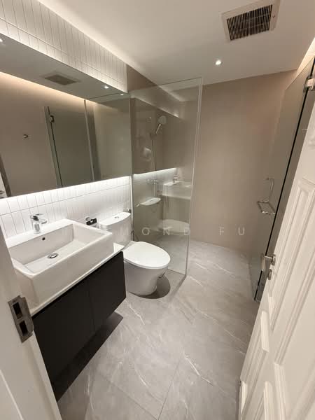Empire Lofts, 43 Mosque Street, 3 Bedrooms, 1,430 sqft, Condominium For Rent, by Raymond Fu, 500203930 - Bathroom - PropertyGuru.com.sg