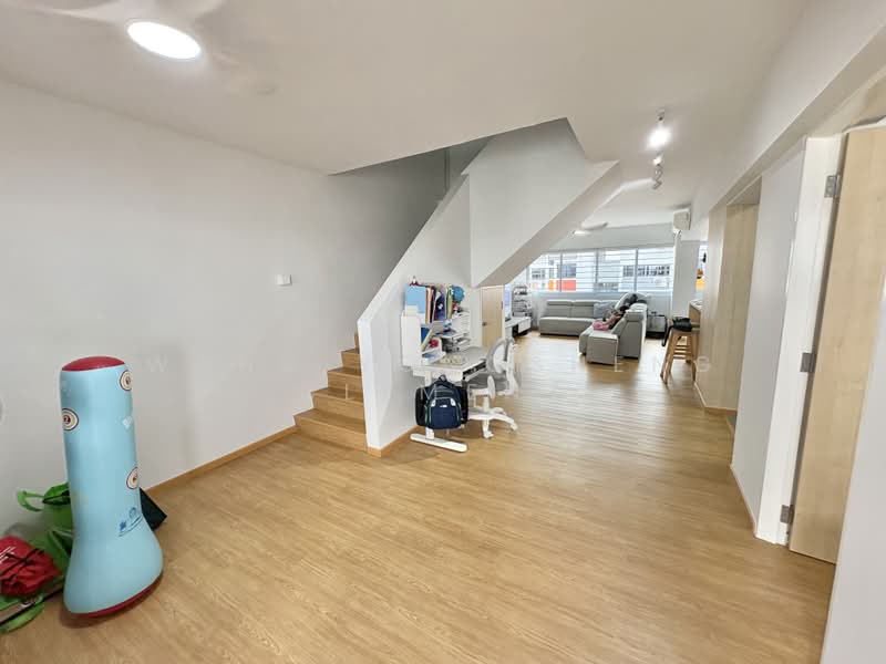 941 Tampines Avenue 5, 941 Tampines Avenue 5, 4 Bedrooms, 1,568 sqft, HDB Flat For Sale, by Wang YongSheng Clement, 500203934 - Living Room - PropertyGuru.com.sg