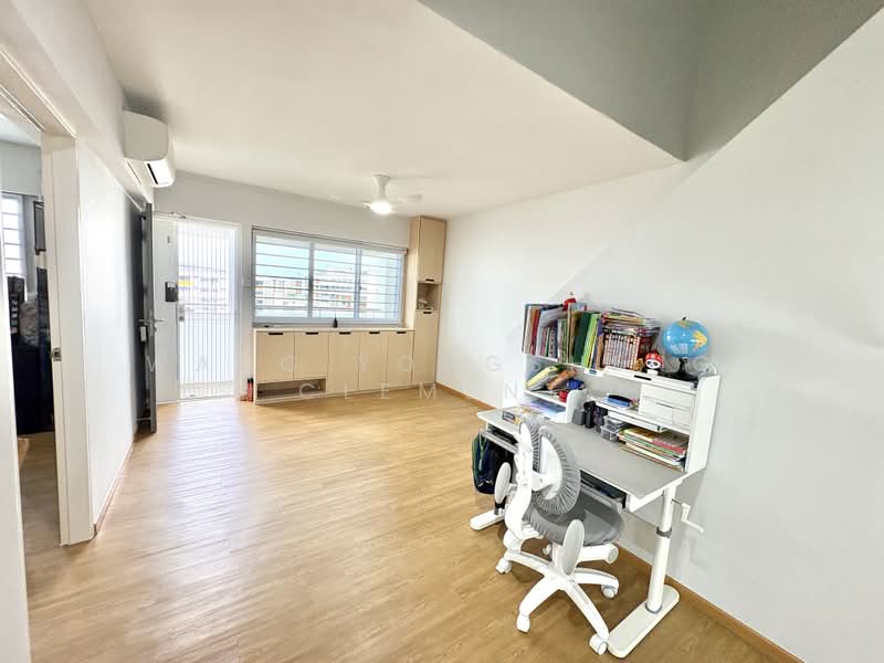 941 Tampines Avenue 5, 941 Tampines Avenue 5, 4 Bedrooms, 1,568 sqft, HDB Flat For Sale, by Wang YongSheng Clement, 500203934 - Study - PropertyGuru.com.sg