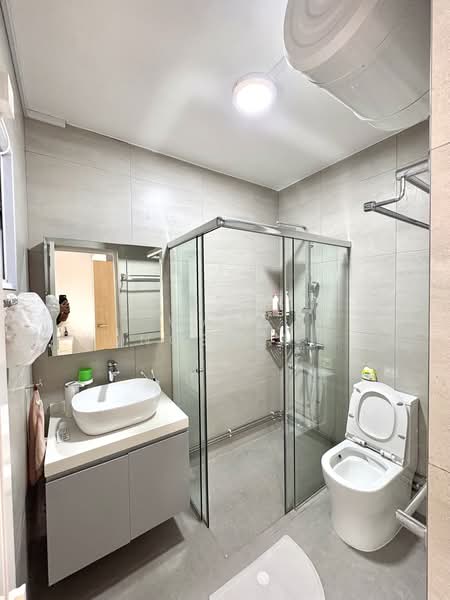 941 Tampines Avenue 5, 941 Tampines Avenue 5, 4 Bedrooms, 1,568 sqft, HDB Flat For Sale, by Wang YongSheng Clement, 500203934 - Bathroom - PropertyGuru.com.sg