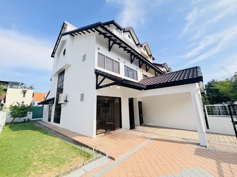 Newly Renovated Corner Terrace @ Minaret Walk, Minaret Walk, 5 Bedrooms, 2,500 sqft, Corner Terrace For Sale, by Razak ., 500203937 - Exterior - PropertyGuru.com.sg