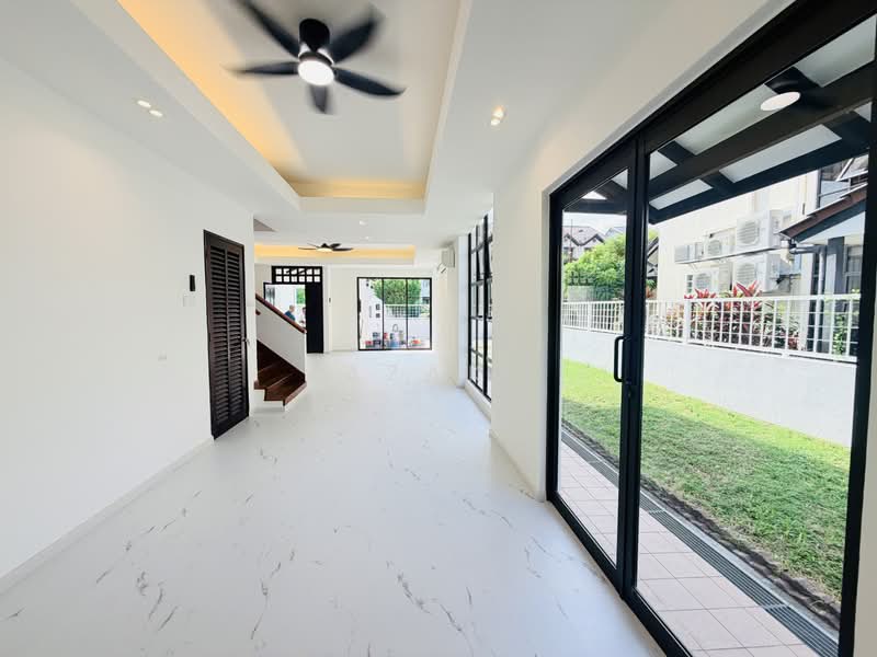 Newly Renovated Corner Terrace @ Minaret Walk, Minaret Walk, 5 Bedrooms, 2,500 sqft, Corner Terrace For Sale, by Razak ., 500203937 - Living Room - PropertyGuru.com.sg