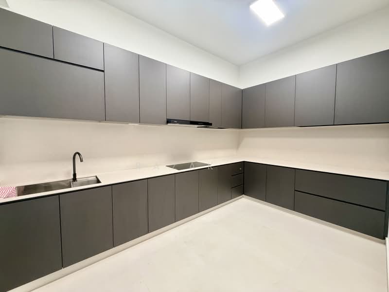 Newly Renovated Corner Terrace @ Minaret Walk, Minaret Walk, 5 Bedrooms, 2,500 sqft, Corner Terrace For Sale, by Razak ., 500203937 - Kitchen - PropertyGuru.com.sg