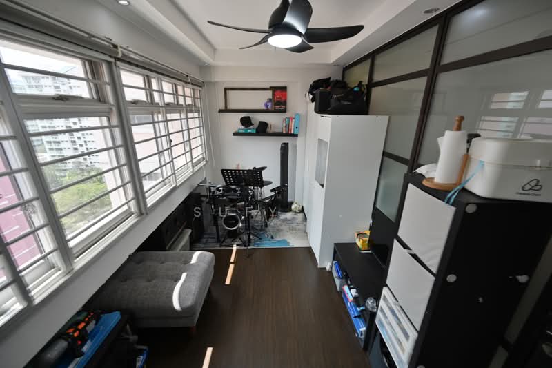754 Pasir Ris Street 71, 754 Pasir Ris Street 71, 4 Bedrooms, 1,356 sqft, HDB Flat For Sale, by Sufy B., 500203945 - Room 4/Study - PropertyGuru.com.sg