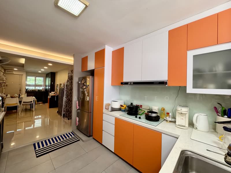 121 Paya Lebar Way, 121 Paya Lebar Way, 2 Bedrooms, 732 sqft, HDB Flat For Sale, by Isabella Teo, 500203946 - Kitchen - PropertyGuru.com.sg