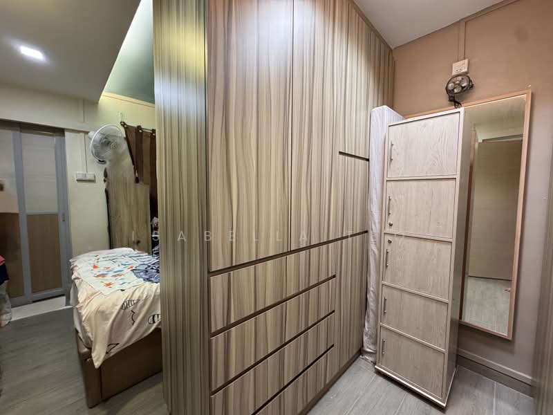 121 Paya Lebar Way, 121 Paya Lebar Way, 2 Bedrooms, 732 sqft, HDB Flat For Sale, by Isabella Teo, 500203946 - Bedroom - PropertyGuru.com.sg