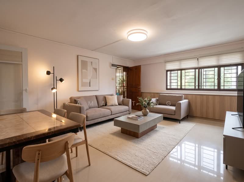 5 Bedok South Avenue 2, 5 Bedok South Avenue 2, 3 Bedrooms, 882 sqft, HDB Flat For Sale, by Kamal Tung, 500203955 - Living Room - PropertyGuru.com.sg