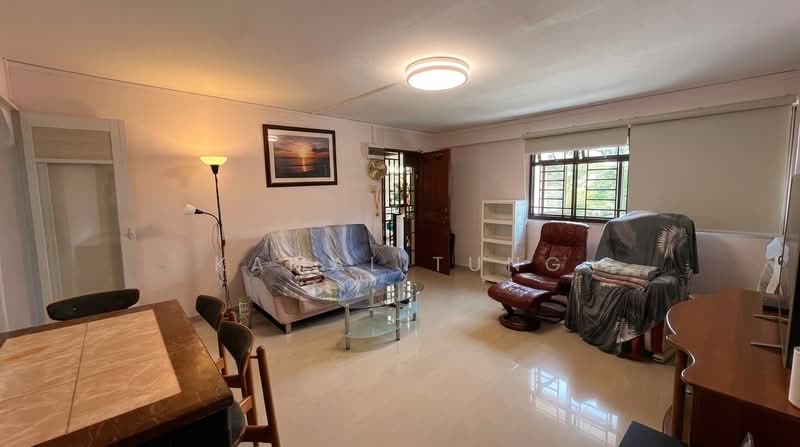 5 Bedok South Avenue 2, 5 Bedok South Avenue 2, 3 Bedrooms, 882 sqft, HDB Flat For Sale, by Kamal Tung, 500203955 - Living Room - PropertyGuru.com.sg
