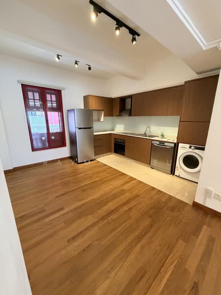 Empire Lofts, 43 Mosque Street, 2 Bedrooms, 1,005 sqft, Condominium For Rent, by Raymond Fu, 500203962 - Kitchen - PropertyGuru.com.sg