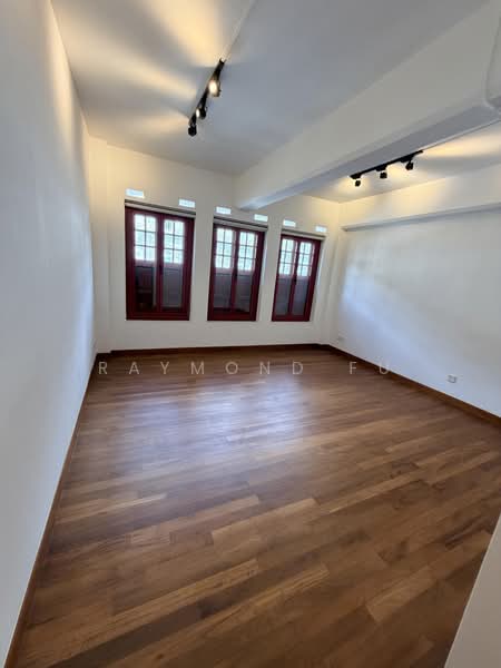 Empire Lofts, 43 Mosque Street, 2 Bedrooms, 1,005 sqft, Condominium For Rent, by Raymond Fu, 500203962 - Master bedroom - PropertyGuru.com.sg