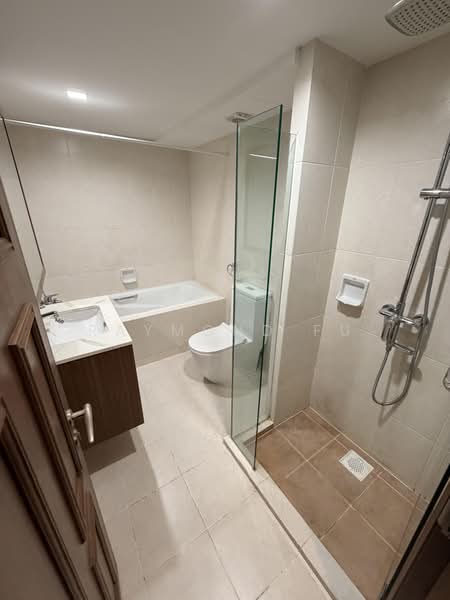Empire Lofts, 43 Mosque Street, 2 Bedrooms, 1,005 sqft, Condominium For Rent, by Raymond Fu, 500203962 - Bathroom - PropertyGuru.com.sg