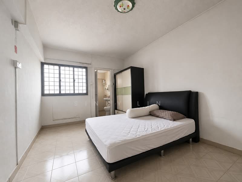 447 Jurong West Street 42, 447 Jurong West Street 42, 3 Bedrooms, 1,119 sqft, HDB Flat For Sale, by Sindy Lin, 500203975 - Bedroom - PropertyGuru.com.sg