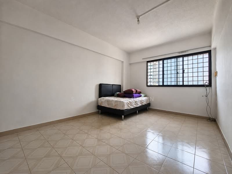 447 Jurong West Street 42, 447 Jurong West Street 42, 3 Bedrooms, 1,119 sqft, HDB Flat For Sale, by Sindy Lin, 500203975 - Bedroom - PropertyGuru.com.sg