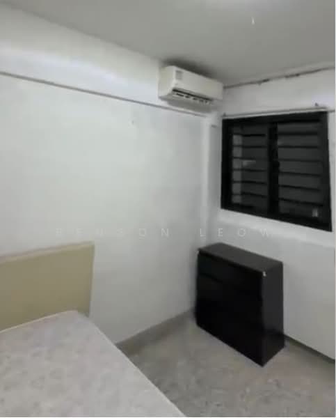 362 Clementi Avenue 2, 362 Clementi Avenue 2, 2 Bedrooms, 883 sqft, HDB Flat For Sale, by Benson Leow, 500203980 - Bedroom - PropertyGuru.com.sg