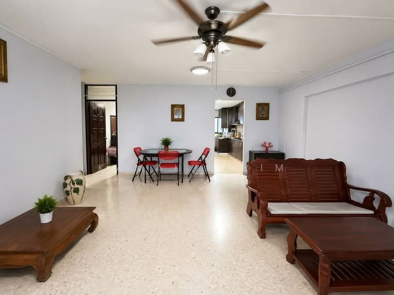 236 Tampines Street 21, 236 Tampines Street 21, 3 Bedrooms, 1,119 sqft, HDB Flat For Sale, by Kamal Karim, 500204023 - Living Room - PropertyGuru.com.sg