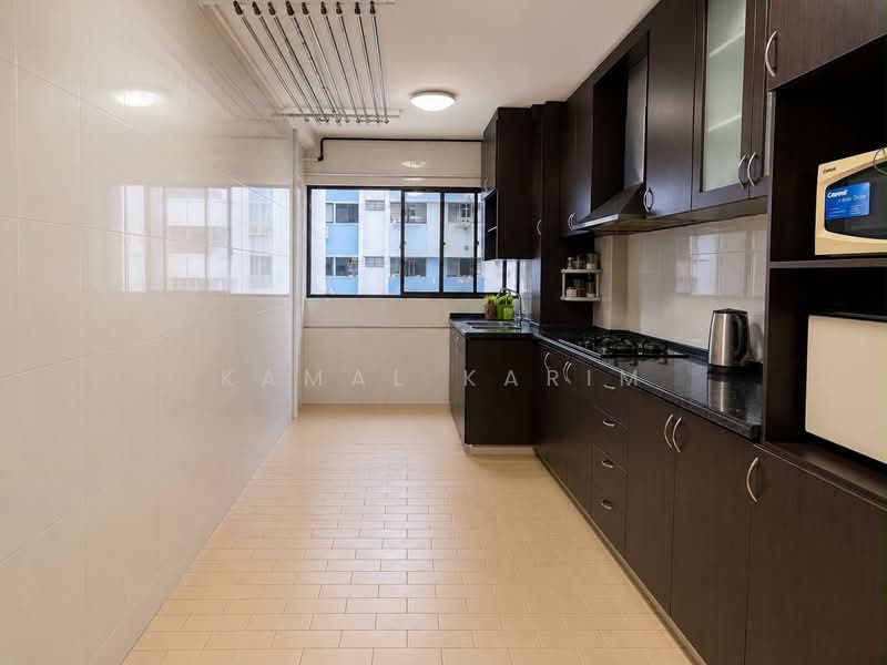 236 Tampines Street 21, 236 Tampines Street 21, 3 Bedrooms, 1,119 sqft, HDB Flat For Sale, by Kamal Karim, 500204023 - Kitchen - PropertyGuru.com.sg