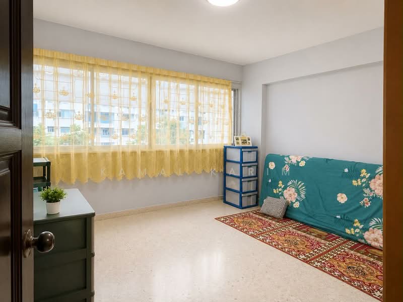236 Tampines Street 21, 236 Tampines Street 21, 3 Bedrooms, 1,119 sqft, HDB Flat For Sale, by Kamal Karim, 500204023 - Living Room - PropertyGuru.com.sg