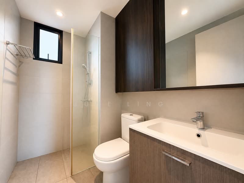 The Amore, 53A Edgedale Plains, 3 Bedrooms, 1,001 sqft, Executive Condominium For Sale, by June Ling, 500204029 - Bathroom - PropertyGuru.com.sg