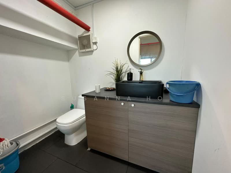 West Connect Building, 10 Buroh Street, 1,733 sqft, Factory / Workshop (B2) For Sale, by Susanna Ho, 500204031 - Bathroom - CommercialGuru.com.sg