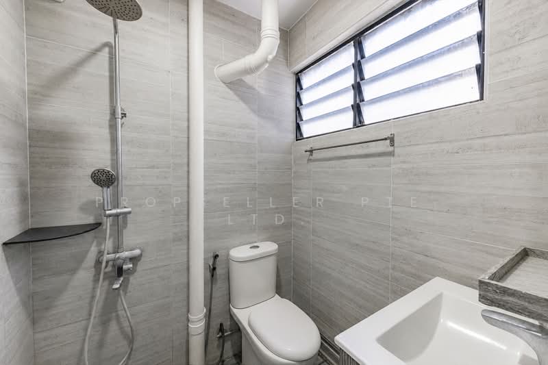 127 Yishun Street 11, 127 Yishun Street 11, 3 Bedrooms, 980 sqft, HDB Flat For Sale, by ADNIX LIU, 500204034 - Bathroom - PropertyGuru.com.sg