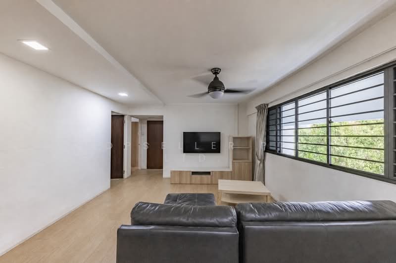 127 Yishun Street 11, 127 Yishun Street 11, 3 Bedrooms, 980 sqft, HDB Flat For Sale, by ADNIX LIU, 500204034 - Living Room - PropertyGuru.com.sg