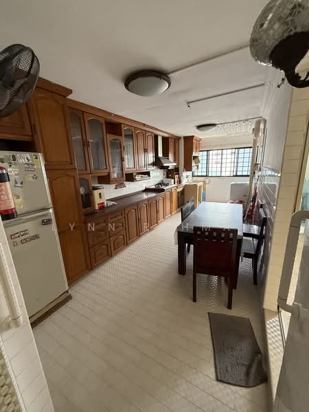 131 Bedok North Avenue 3, 131 Bedok North Avenue 3, 3 Bedrooms, 990 sqft, HDB Flat For Sale, by Lynn Rahman, 500204039 - Kitchen - PropertyGuru.com.sg