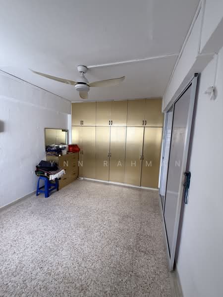 131 Bedok North Avenue 3, 131 Bedok North Avenue 3, 3 Bedrooms, 990 sqft, HDB Flat For Sale, by Lynn Rahman, 500204039 - Bedroom - PropertyGuru.com.sg