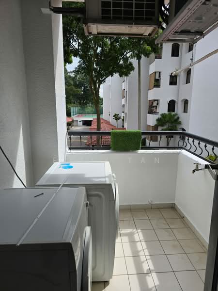 Tanglin Park, 1 Ridley Park, 3 Bedrooms, 1,336 sqft, Condominium For Sale, by Emily Tan, 500204041 - Balcony - PropertyGuru.com.sg