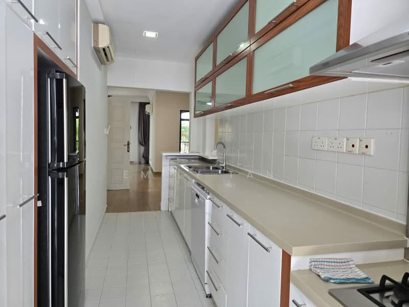 Tanglin Park, 1 Ridley Park, 3 Bedrooms, 1,336 sqft, Condominium For Sale, by Emily Tan, 500204041 - Kitchen - PropertyGuru.com.sg