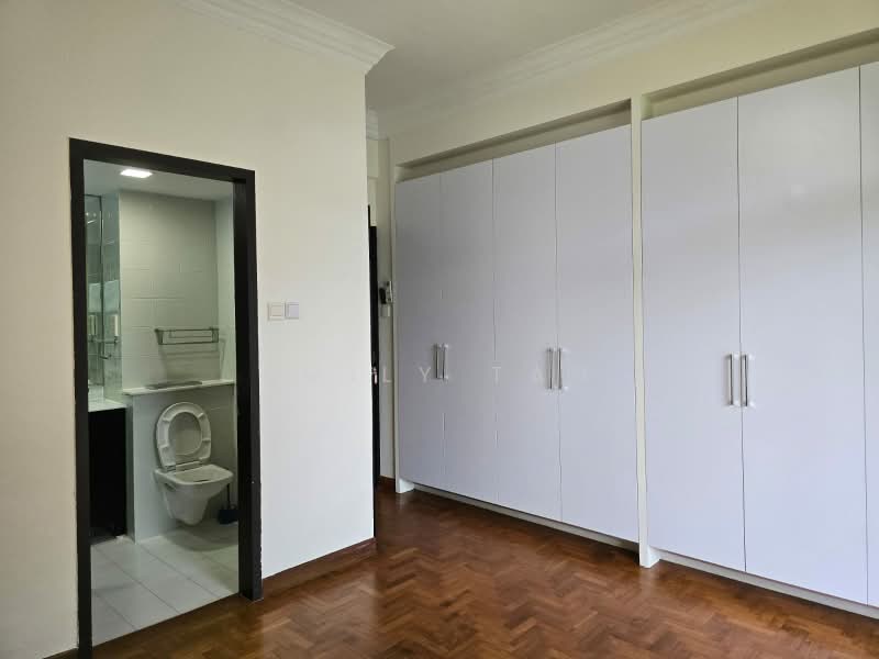 Tanglin Park, 1 Ridley Park, 3 Bedrooms, 1,336 sqft, Condominium For Sale, by Emily Tan, 500204041 - Master bathroom - PropertyGuru.com.sg