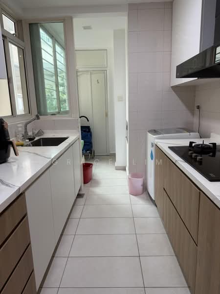 Costa Del Sol, 68 Bayshore Road, 3 Bedrooms, 1,658 sqft, Condominium For Sale, by Grace Lim, 500204047 - Kitchen - PropertyGuru.com.sg