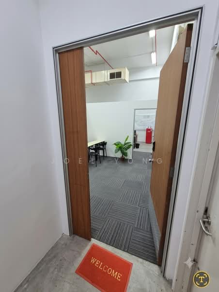 own entrance window unit (fitted)! (hougang)!, connectable to punggol sengkang hougang!, 870 sqft, Light Industrial (B1) For Rent, by Joel Yong, 500204053 - CommercialGuru.com.sg