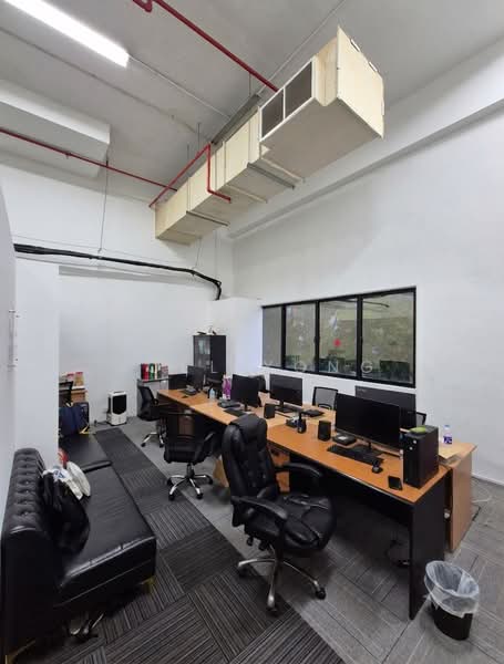 own entrance window unit (fitted)! (hougang)!, connectable to punggol sengkang hougang!, 870 sqft, Light Industrial (B1) For Rent, by Joel Yong, 500204053 - CommercialGuru.com.sg