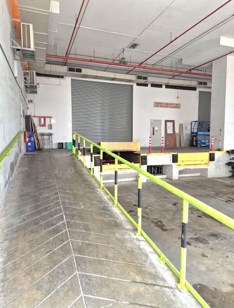own entrance window unit (fitted)! (hougang)!, connectable to punggol sengkang hougang!, 870 sqft, Light Industrial (B1) For Rent, by Joel Yong, 500204053 - CommercialGuru.com.sg
