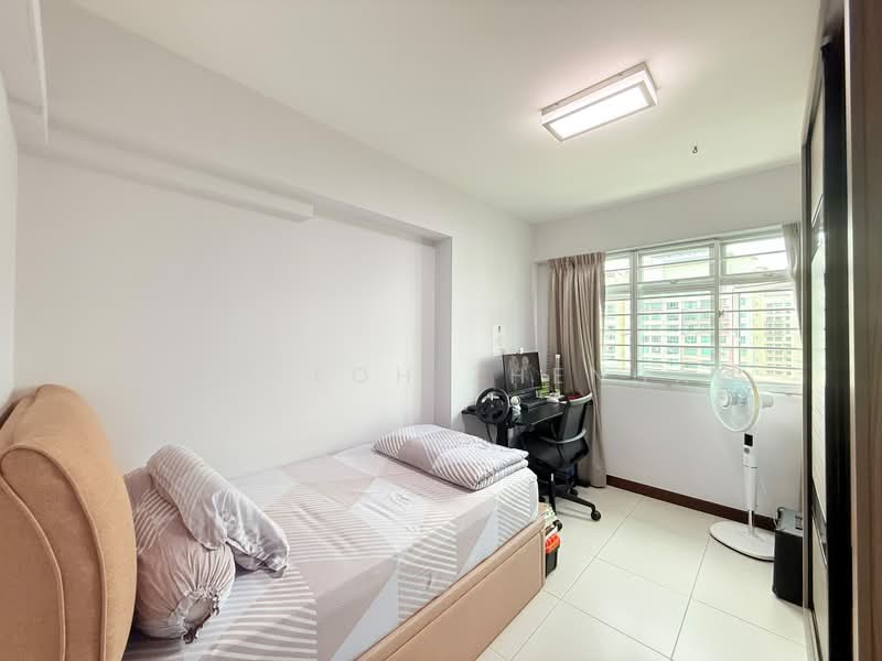 211A Punggol Walk, 211A Punggol Walk, 3 Bedrooms, 990 sqft, HDB Flat For Sale, by Jose Loh Zhenhao, 500204065 - Bedroom - PropertyGuru.com.sg