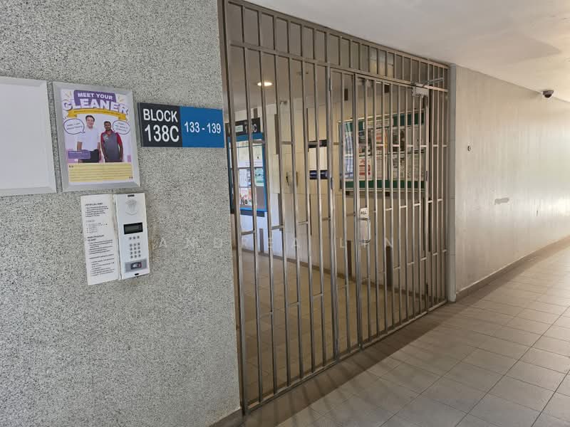 138C Yuan Ching Road, 138C Yuan Ching Road, 2 Bedrooms, 721 sqft, HDB Flat For Sale, by Andrea Lin, 500204085 - Corridor - PropertyGuru.com.sg