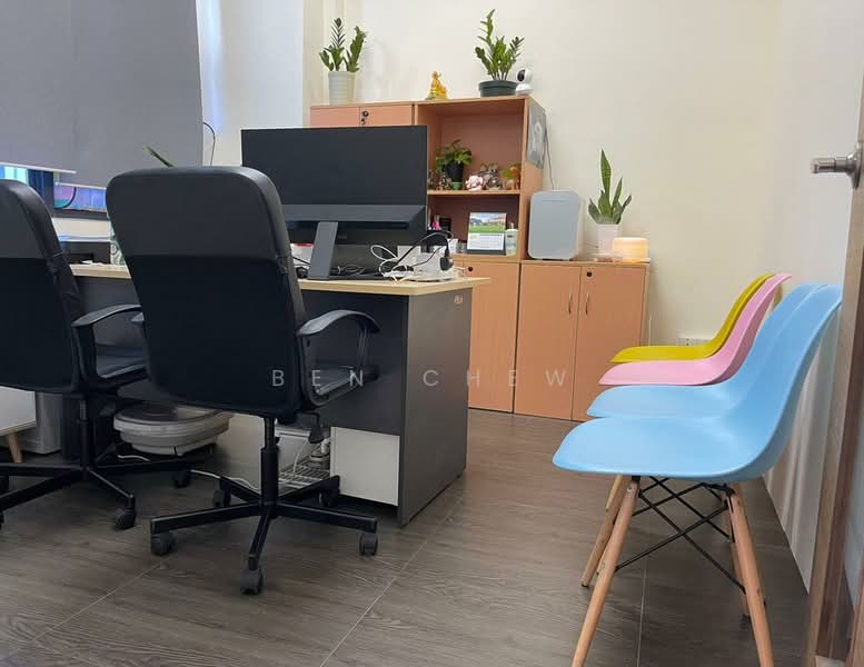 Tradehub 21, 18 Boon Lay Way, 120 sqft, Light Industrial (B1) For Rent, by Ben Chew, 500204095 - Interior - CommercialGuru.com.sg