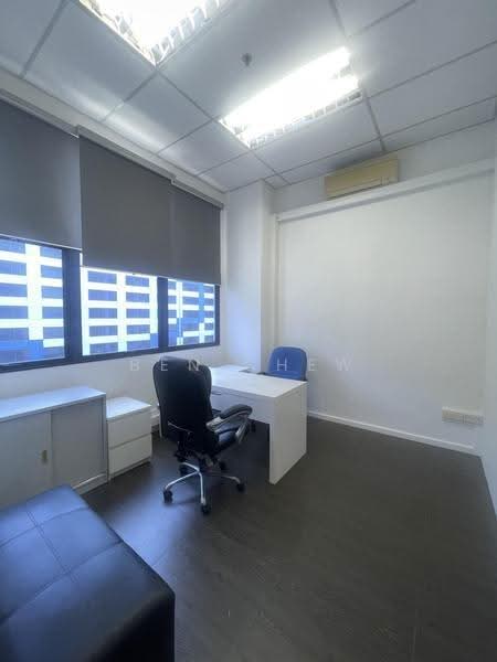 Tradehub 21, 18 Boon Lay Way, Boon Lay / Jurong / Tuas, 120 sqft, Light Industrial (B1) For Rent, by Ben Chew, 500204095 - Study - CommercialGuru.com.sg