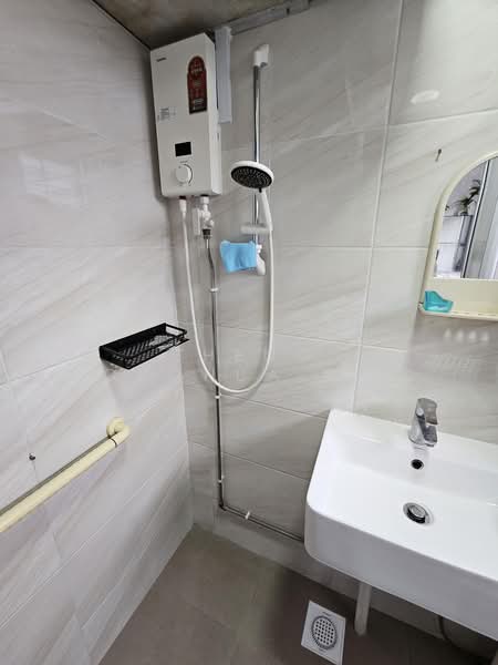 9 Toh Yi Drive, 9 Toh Yi Drive, Room Rental, 120 sqft, HDB Flat For Rent, by Zheng Ronghua 郑荣华, 500204099 - Bathroom - PropertyGuru.com.sg