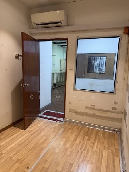 22A Roberts Lane, , 3 Bedrooms, 900 sqft, Apartment For Rent, by Ang Yap Chow 洪业超, 500204109 - Interior - PropertyGuru.com.sg