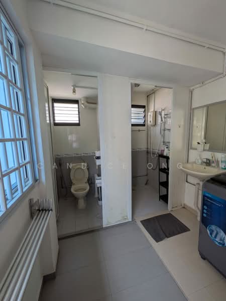 36 Cassia Crescent, 36 Cassia Crescent, 2 Bedrooms, 731 sqft, HDB Flat For Sale, by Candice Ong, 500204116 - Bathroom - PropertyGuru.com.sg