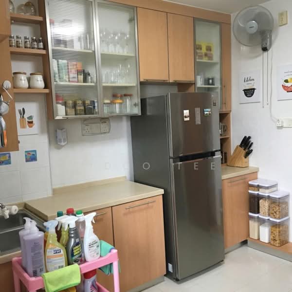 Wellington Circle, Wellington Circle, Room Rental, 150 sqft, HDB Flat For Rent, by Midco Tee, 500204129 - Kitchen - PropertyGuru.com.sg