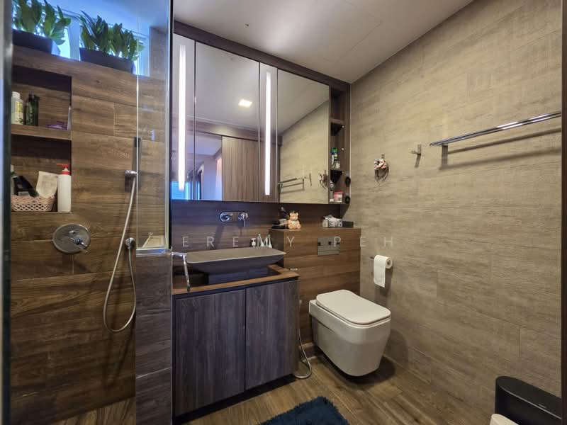 The Trumps, 1 Jalan Kembangan, 3 Bedrooms, 1,356 sqft, Condominium For Sale, by Jeremy Peh, 500204134 - Bathroom - PropertyGuru.com.sg