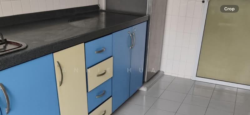 540 Hougang Avenue 8, 540 Hougang Avenue 8, 3 Bedrooms, 1,119 sqft, HDB Flat For Rent, by Annie Huang, 500204140 - Kitchen - PropertyGuru.com.sg