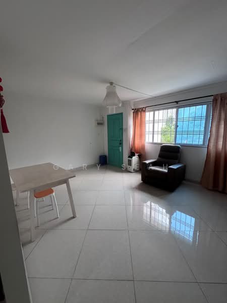 252 Hougang Avenue 3, 252 Hougang Avenue 3, 3 Bedrooms, 1,033 sqft, HDB Flat For Sale, by Gary Seah, 500204141 - Living Room - PropertyGuru.com.sg