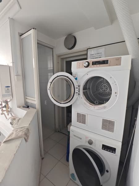 Nuovo, 25 Ang Mo Kio Avenue 9, Room Rental, 200 sqft, Condominium For Rent, by Steve Voon, 500204147 - Balcony - PropertyGuru.com.sg