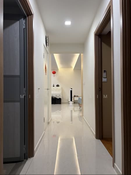 453A Bukit Batok West Avenue 6, 453A Bukit Batok West Avenue 6, 3 Bedrooms, 1,238 sqft, HDB Flat For Sale, by Michelle Lim, 500204148 - Corridor - PropertyGuru.com.sg