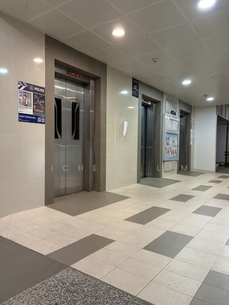 453A Bukit Batok West Avenue 6, 453A Bukit Batok West Avenue 6, 3 Bedrooms, 1,238 sqft, HDB Flat For Sale, by Michelle Lim, 500204148 - Corridor - PropertyGuru.com.sg