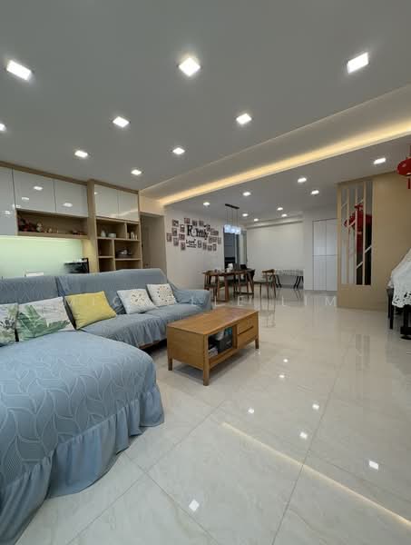 453A Bukit Batok West Avenue 6, 453A Bukit Batok West Avenue 6, Dairy Farm / Bukit Panjang / Choa Chu Kang, 3 Bedrooms, 1,238 sqft, HDB Flat For Sale, by Michelle Lim, 500204148 - Living Room - PropertyGuru.com.sg