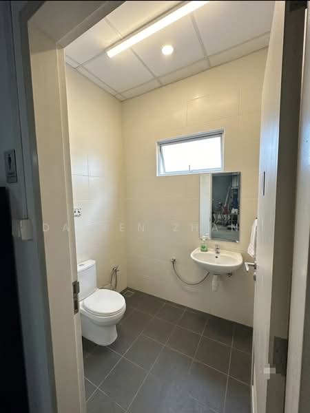 Woodlands Industrial Xchange, 71 Woodlands Avenue 10, 1,722 sqft, Factory / Workshop (B2) For Rent, by Darren Zhang, 500204171 - Bathroom - CommercialGuru.com.sg